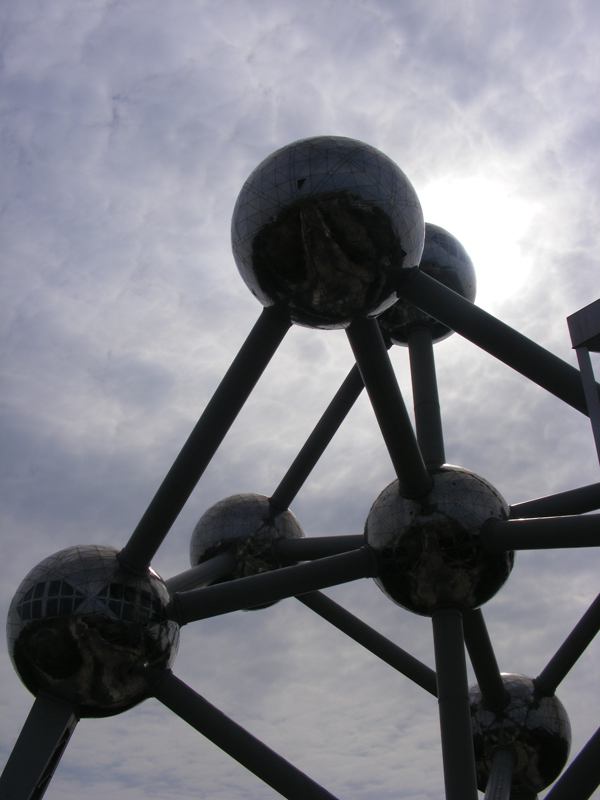 atomium-in-brussels-impressive-photos-blog-travelling-in-style